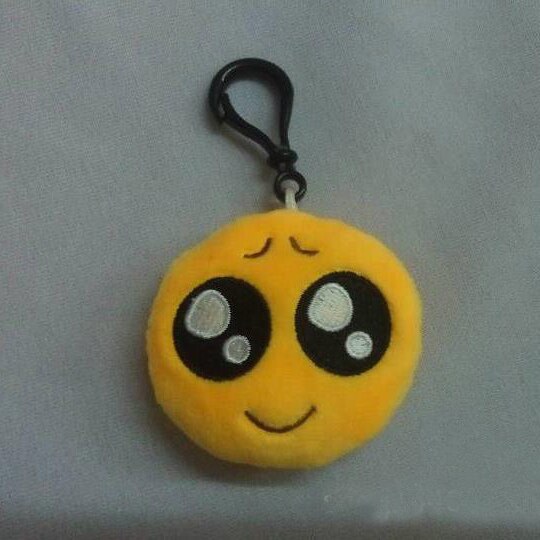 Funny emoji cartoon face plush toys keychain pendant cute soft stuffed QQ mini dolls round smile keyring gift